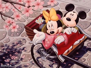Mickey-and-minnie-in-japan