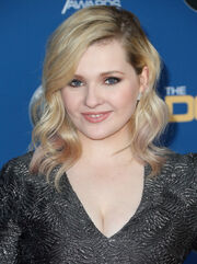 Abigail Breslin 2