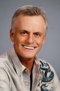 Rob Paulsen as Fastidious and Dave