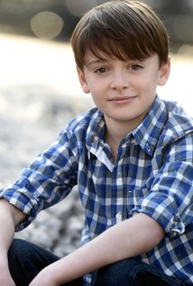 Noah Schnapp, Wiki