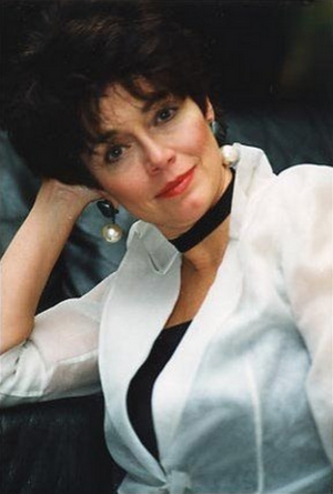 Kathleen Barr.png