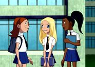 Tara with Amber Lang (left) and Dionne Stewart (right)