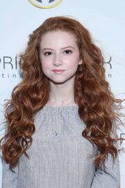 Francesca-Capaldi -City-Year-Los-Angeles-Spring-Break -Destination-Education--02-662x993