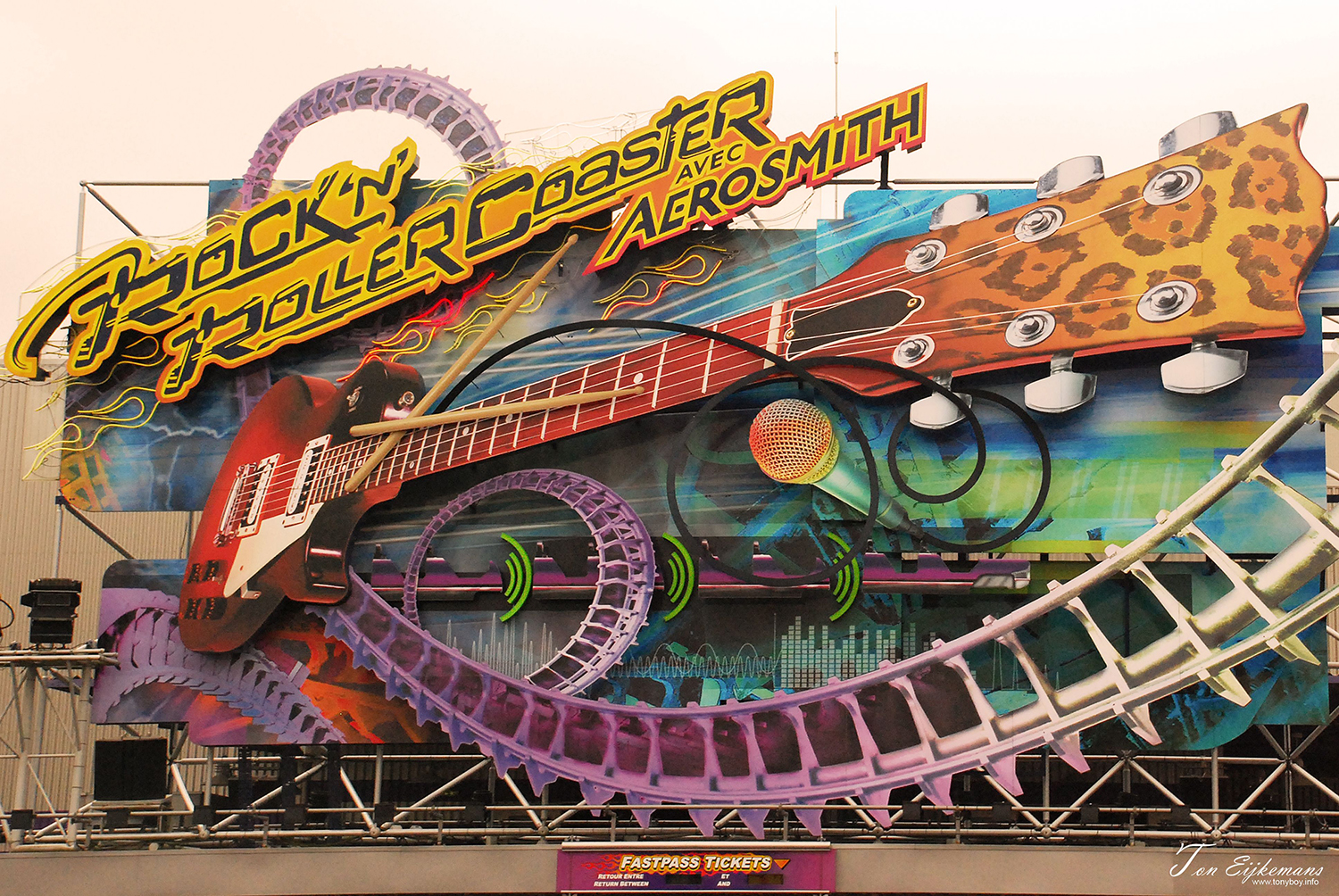 Closing date for Rock 'n' Roller Coaster: Disneyland Paris