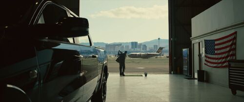 VS--Netflix-LandofBad-30’00” (1)