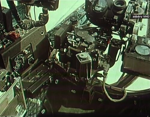 BdH 083 Il-28 cockpit2