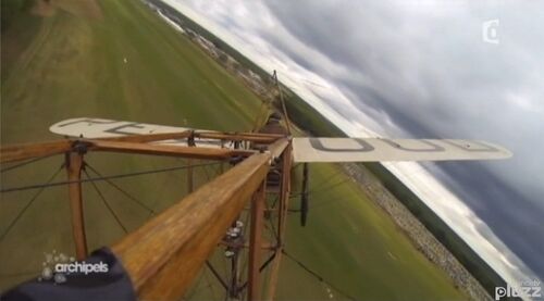 RGEN Bleriot-XI-2 landing