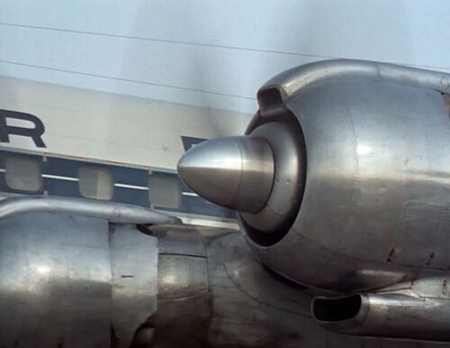 AVION AJ UNPARI