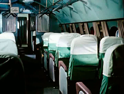 V-6-rano-Tu-104-interior