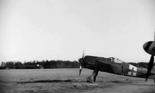 Tali-Ihantala-1944 Fw-190 taxi2