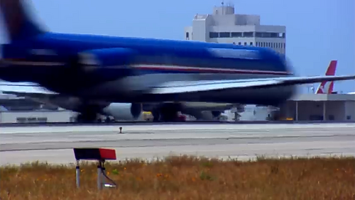 B717 Midwest Express in Boston Airport 9-11 VFTA part1