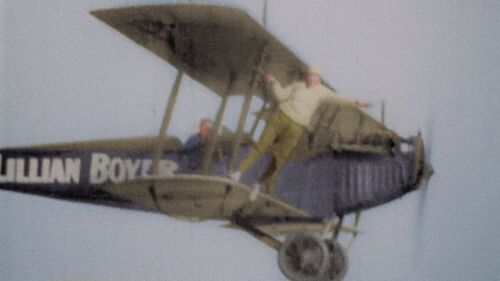 Biplane1700