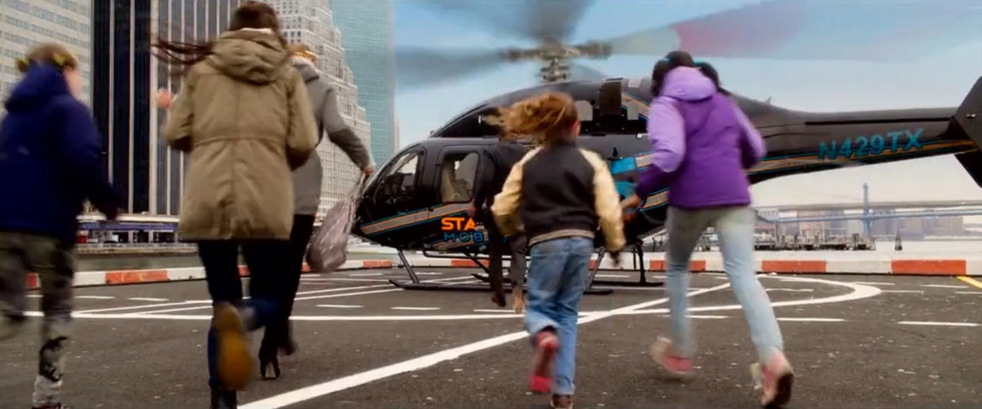 Annie | Internet Movie Plane Database Wiki | Fandom