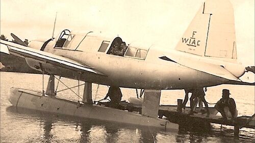 PioneerCarr Vought-OS2U DSCF0517