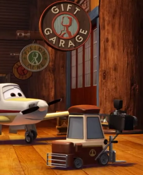 Planes2 Piper white yellow and red LB33167 part5