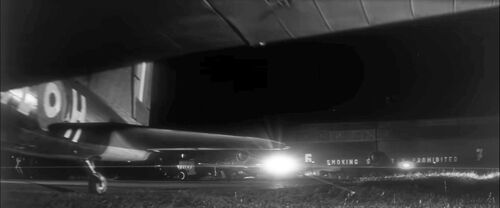 01833plane