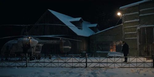 Screenshotter--StrangerThingsE9ChapterNineThePiggyback-28’13”