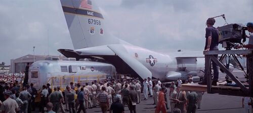 Apollo11 13015 C-141 66-7958
