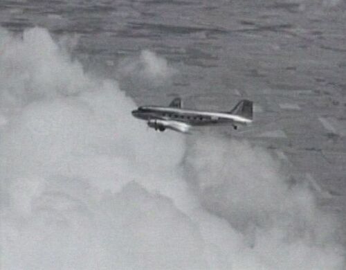  Douglas DC-3A.