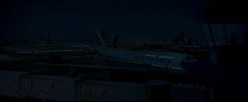 LiveFree airport3