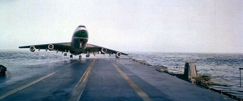AVION AD BAN