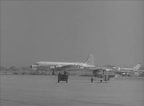 TwZ-1-18 DC-6 F-100