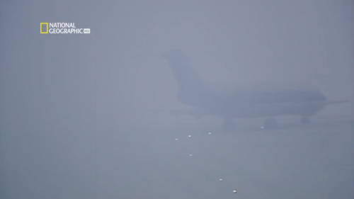 B717 snowing SFD S3E6