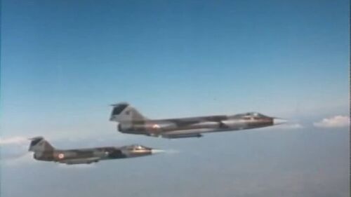 BT F-104