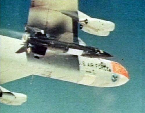  North American X-13 and Boeing NB-52B Stratofortress of the USAF.