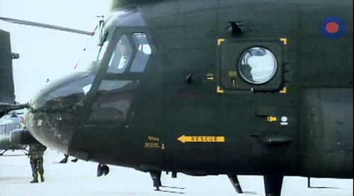 Boeing Chinook RAF & 3 Bell212s in the background SFD S6E10 part3