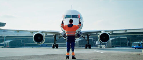 Ekipazh-2-B757-Vnukovo.jpg