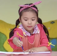 正在画手印的娜娜