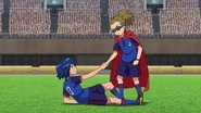 Kidou lending Ichihoshi a hand.