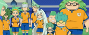 Fei y los Duplicados con el uniforme del Raimon