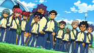 Los chicos del Raimon visitan al Earth Eleven