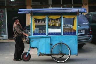 Kaki Lima Street Vendors Indofoodia Wiki Fandom