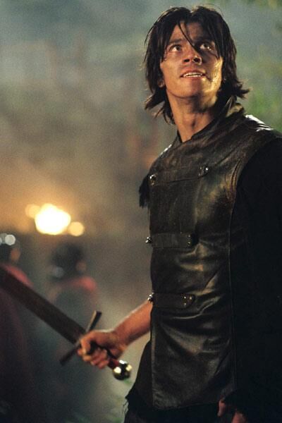 garrett hedlund eragon scar