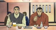 Bunta y Yuichi en un bar