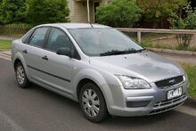 2005 Ford Focus sedan 