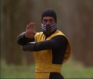 Scorpion en Mortal Kombat The Movie, interpretado por Chris Casamassa.