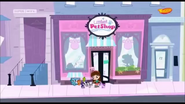 Localized text in the theme song, with the 'Littlest Pet Shop' sign