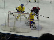 SwedenUSAwomenshockey2002