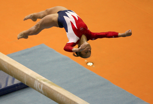 Johnson in the beam final at the 2007 Pan American Games