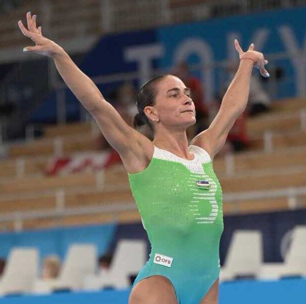 Some serious olympic cameltoe