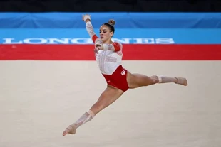 Fenton in the team final at the 2022 Commonwealth Games