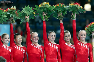 Johnson (far left) with her team and World Team gold medal