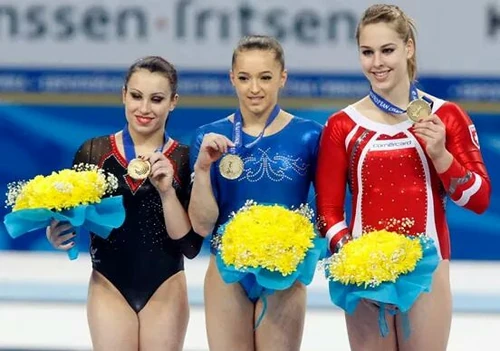 Senior Floor Exercise Medalists (from left): Vanessa Ferrari (ITA), Larisa Iordache (ROU), Giulia Steingruber (SUI)