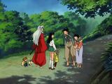 Shinnosuke y Wakana agradeciendo y despidiéndose de Inuyasha