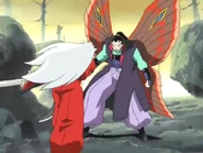 Garamaru sacando sus alas