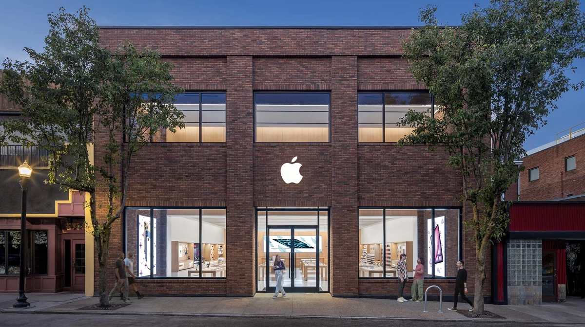 Apple - S&#39;S shop Apple University Park Village, 1620 S University Dr, Fort